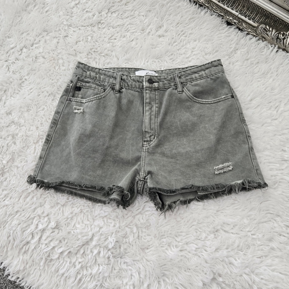 KanCan Frayed Hem Distresed High Waist Denim Shorts. Size 30. Good preowned cond